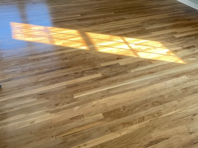 medium-hardwood-flooring-Installation-gallery-03