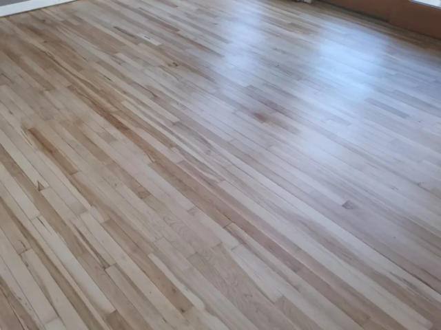 light-hardwood-flooring-Installation-gallery-01