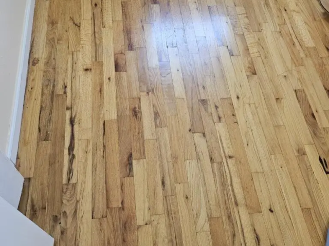 medium-hardwood-flooring-Installation-gallery-05