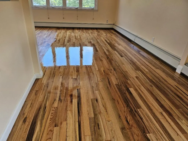 medium-hardwood-flooring-Installation-gallery-06