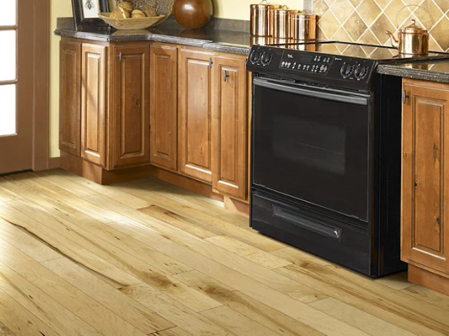 light-hardwood-flooring-Installation-gallery-04