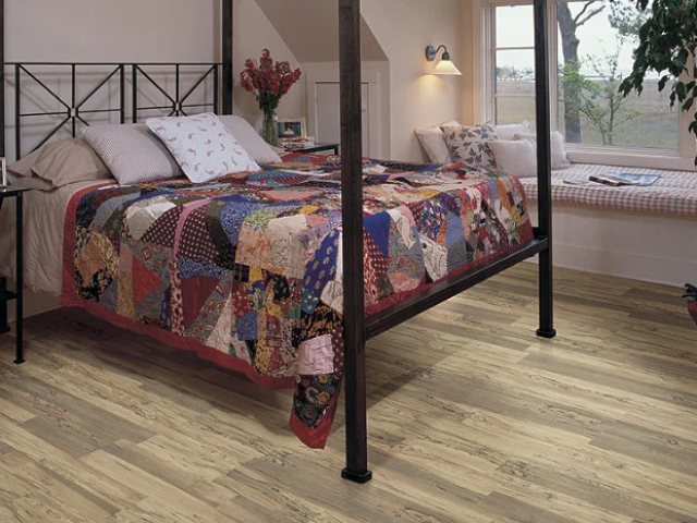 luxury-vinyl-flooring-gallery-light-03
