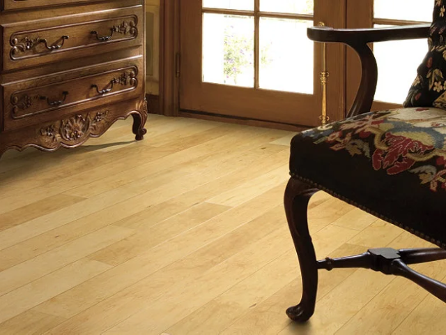 light-hardwood-flooring-Installation-gallery-06